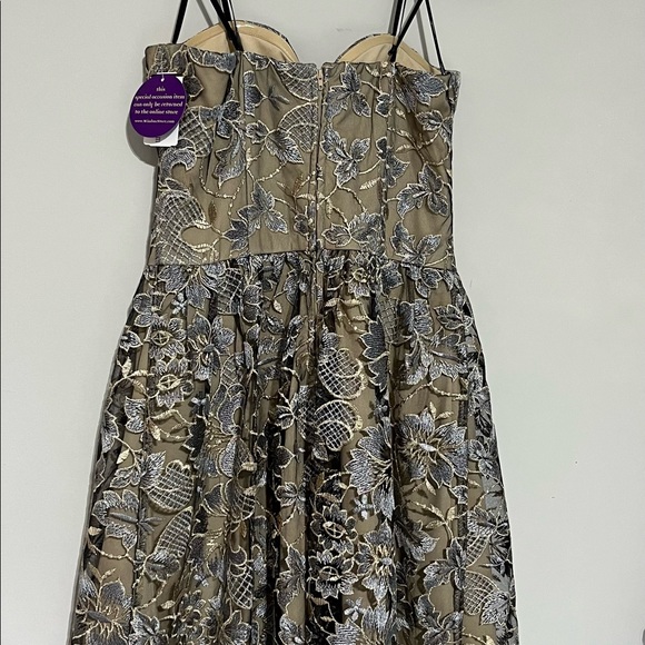 Windsor Store Dress - Picture 2 of 8